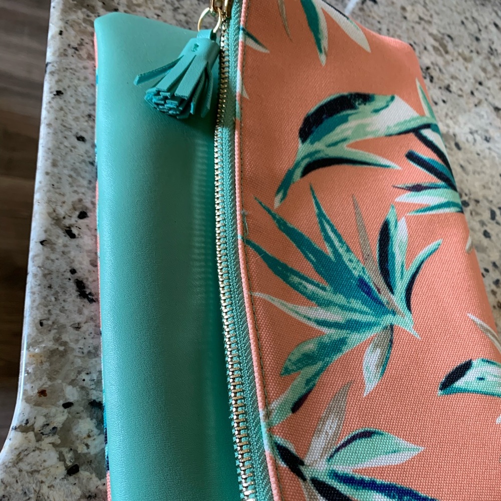 Women’s fold over clutch